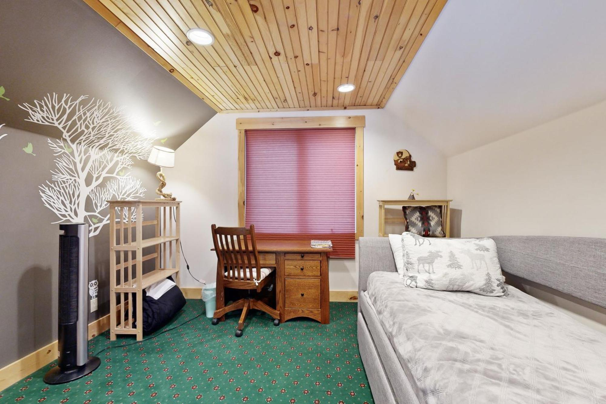 Mohican Manor